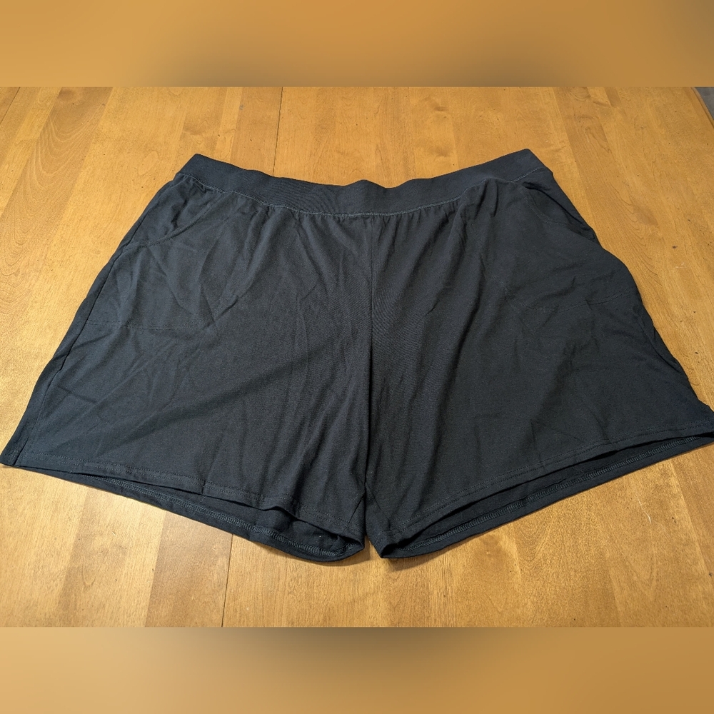 3/$14 NWOT Women's Black Shorts